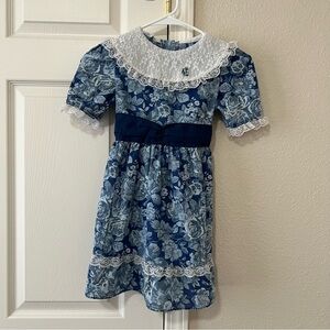 Vintage 1980’s Randi Tara Girls Blue & White Floral Lace Dress - Size 6x